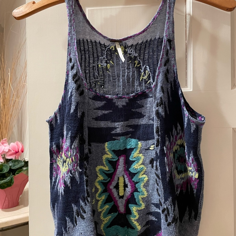 Free people woven crop top in size small